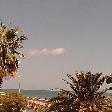 Itaca Hotel Barletta Exteriör bild