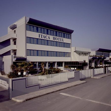 Itaca Hotel Barletta Exteriör bild