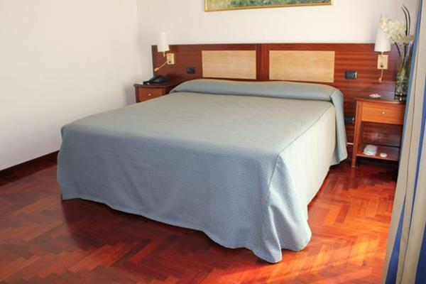 Itaca Hotel Barletta Exteriör bild