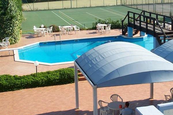 Itaca Hotel Barletta Exteriör bild